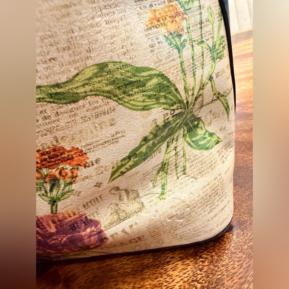 Patricia Nash Irving Bucket Parisian Newspaper Floral Satchel EUC - Picture 8 of 17